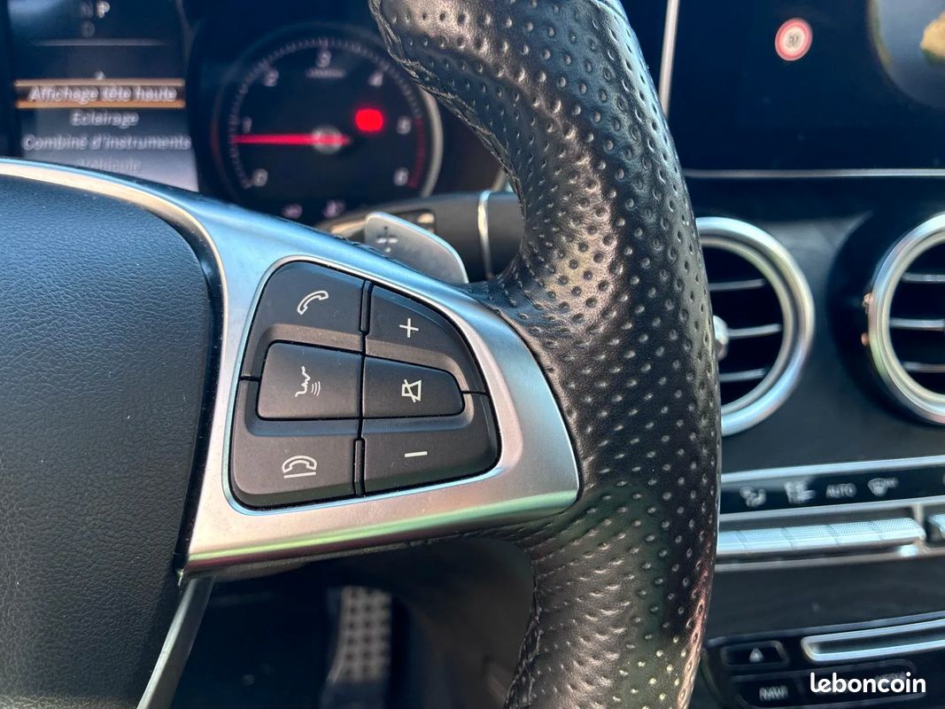 MERCEDES-BENZ GLC Coupé 250D Fascination - 2017 - Toit Ouvrant - Caméra 360° (image 11)