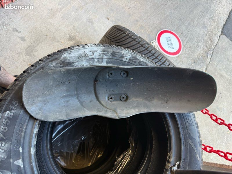 Carénage garde de Boue avant passage de roue vmax v Max V-Max 1200 (image 3)