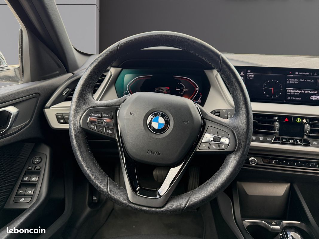 BMW SERIE 118I 136 BUSINESS DESIGN DKG 136Ch Garantie 12 mois (image 20)