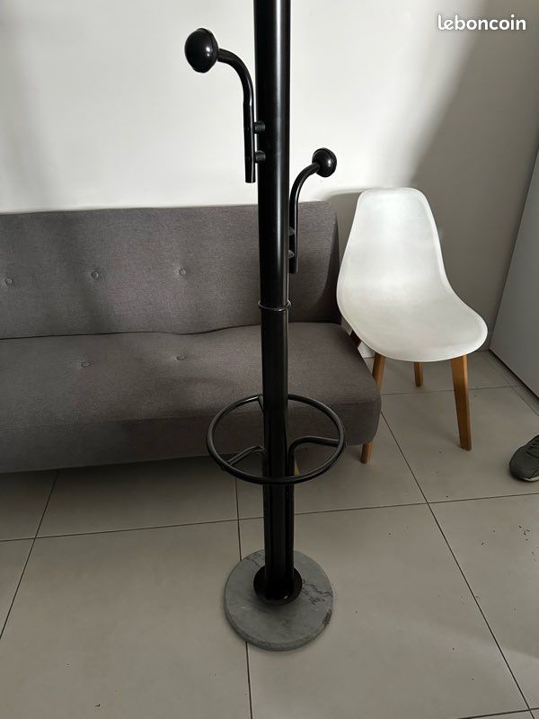 Porte manteau noir pied marbre (image 2)