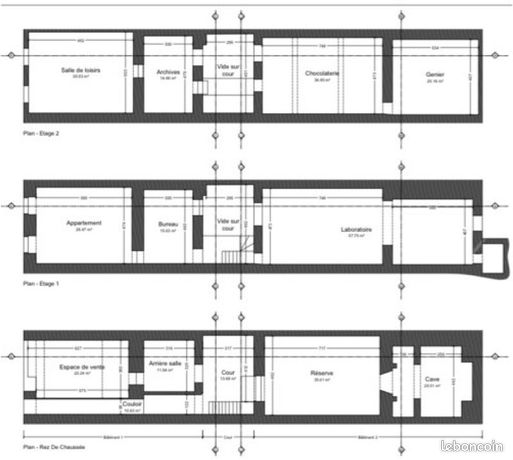 Immeuble 4 logement 1 commerce entièrement vide