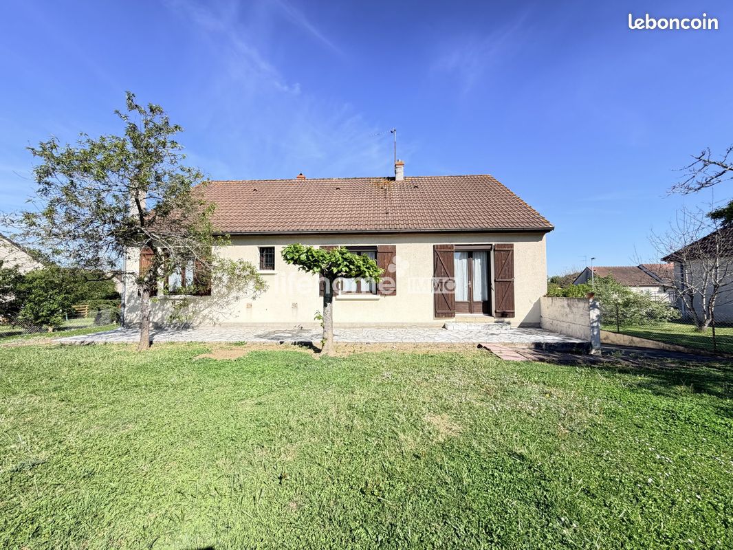 Maison 4 pièces 100 m² · à Neuvy-Saint-Sépulchre · 100 m² · 142 000 €
