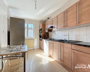 Maison 330 000 € - 96 m²