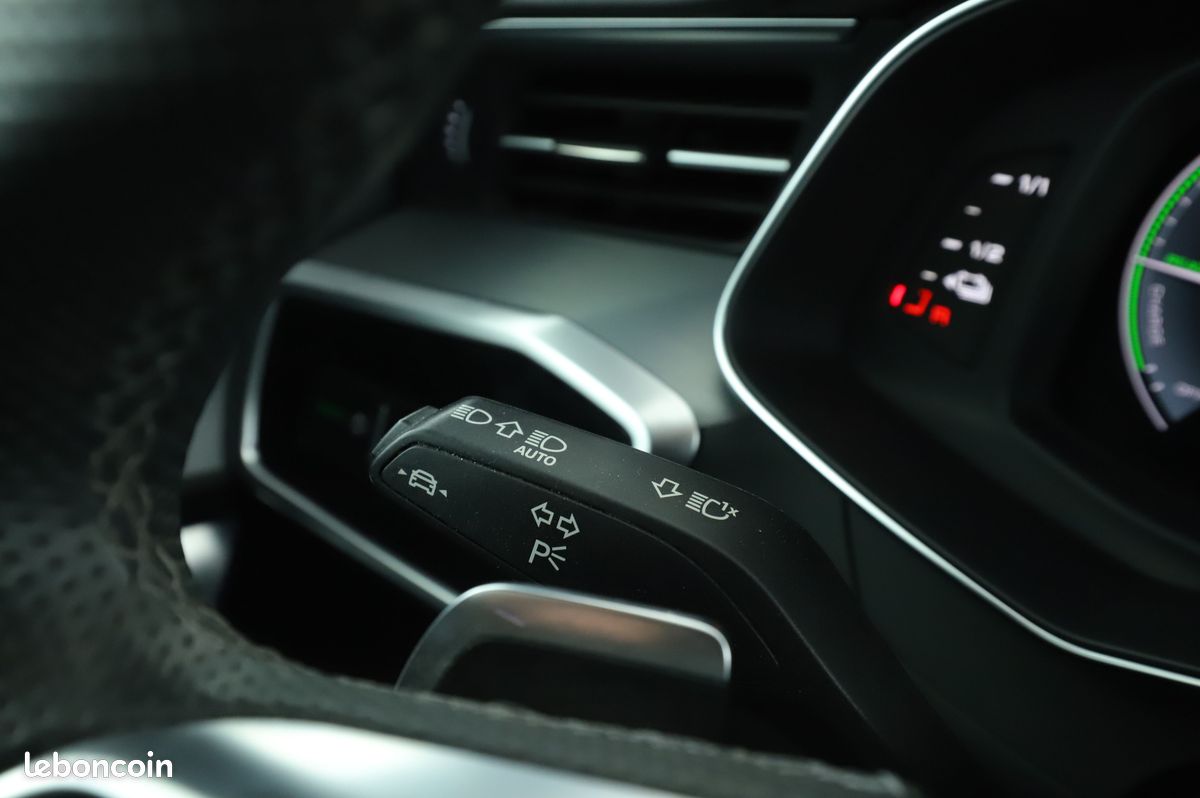 Audi A6 Avant 55 TFSIe Competition Quattro S Tronic 7 367 ch (image 24)