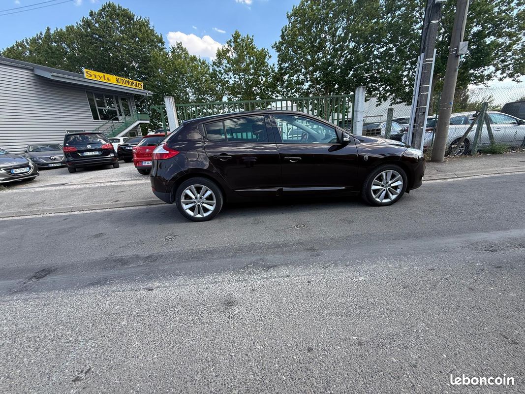 RENAULT Mégane 3 1.9 dCi 131 XV De France (image 2)