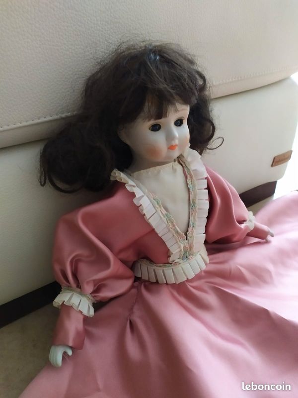 Poupée en porcelaine (image 3)