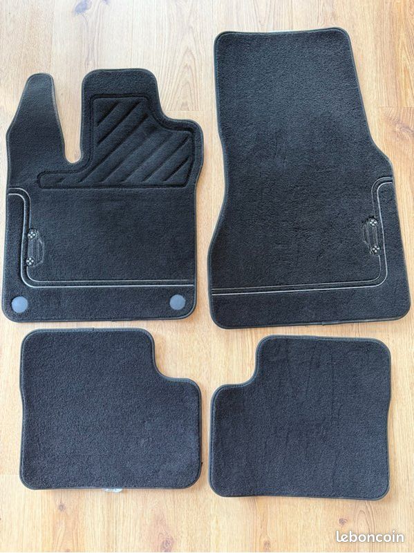 Tapis de sol Renault Twingo 3 (image 1)