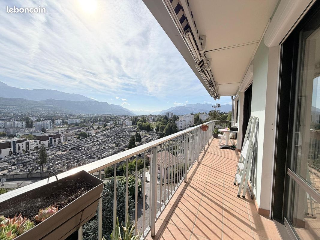 Appartement 4 pièces 83 m² · à Voiron · 83 m² · 985 €/mois