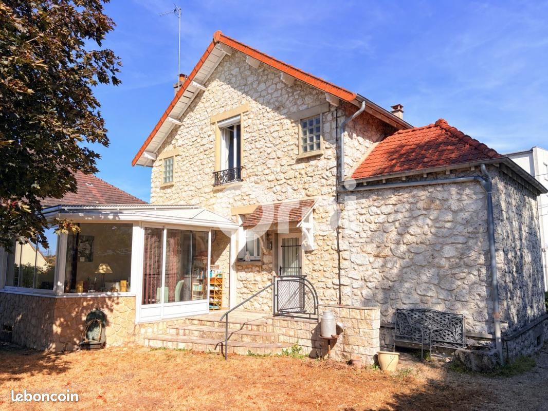 Maison 5 pièces 134 m² · à Moret-Loing-Et-Orvanne · 134 m² · 416 000 €