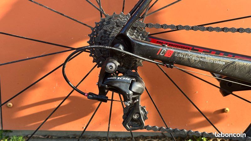 Équipements + Fuji Altamira 2.7 Carbone / Shimano 105 / Mavic / Grand Prix 5000 (image 17)