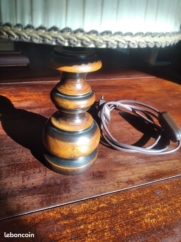Lampe pied bois (image 2)