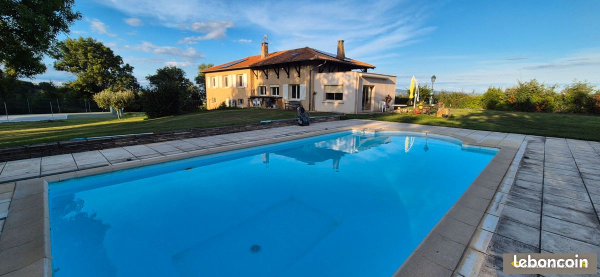 Maison 7 pièces 177 m² · à Lentilly · 177 m² · 690 000 €