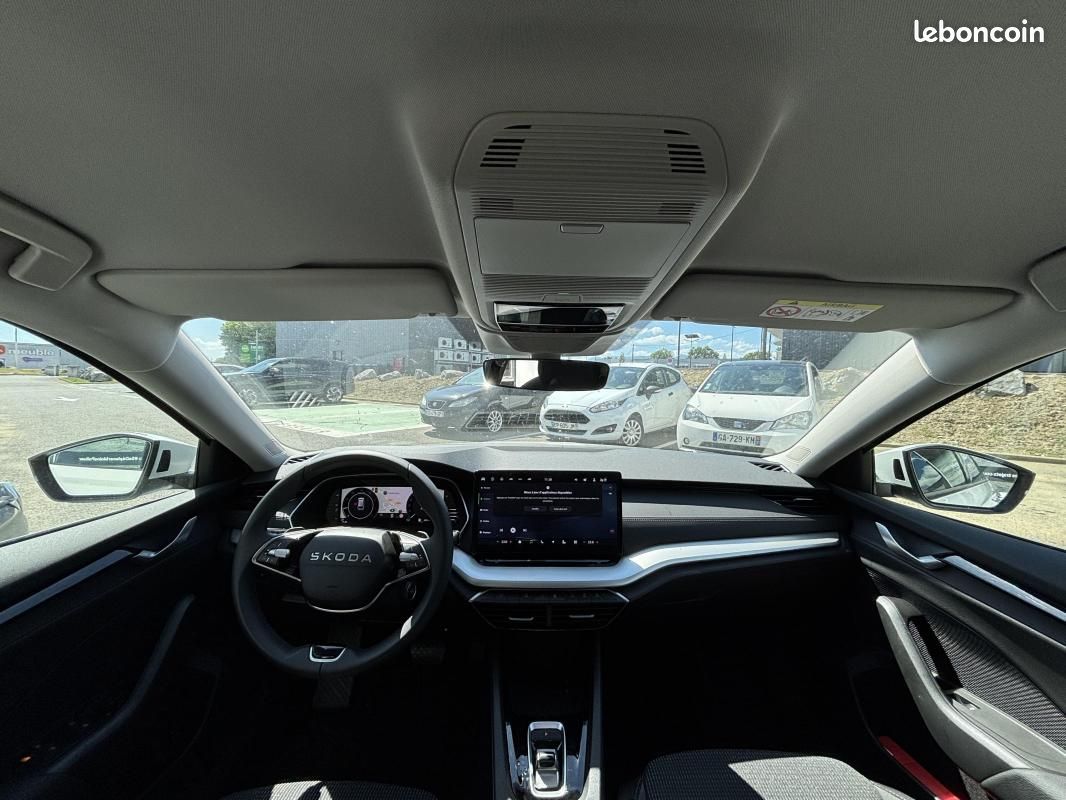 Skoda Octavia COMBI 2.0 TDI 150 ch SCR DSG7 Selection (image 9)