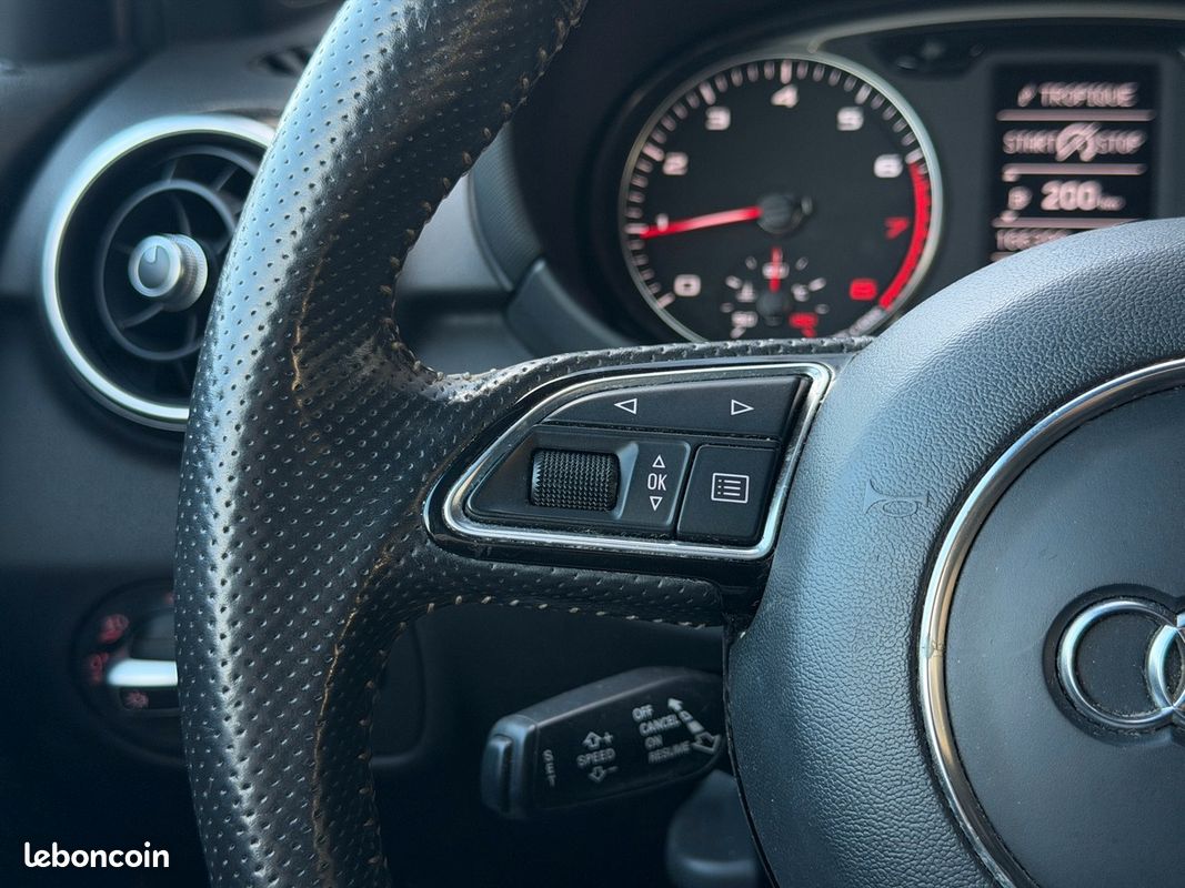 Audi A1 Phase 2 Sline 1.4 TSI 125 cv - Sièges cuir (image 13)