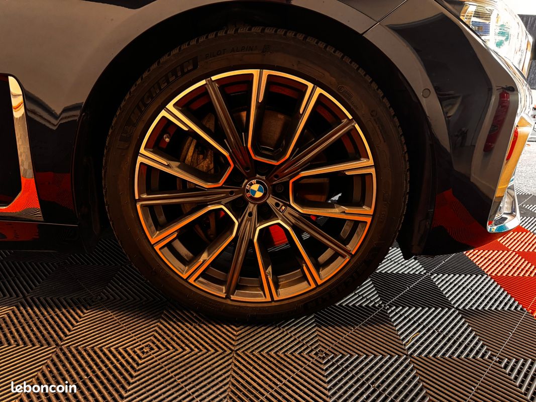 BMW SERIE 7 3.0 740 D 320 M-SPORT XDRIVE /SUIVI FULL BMW/PACK INNOVATION/PREMIERE CLASSE/ASSIST PLUS/ASSIST PRo (image 28)