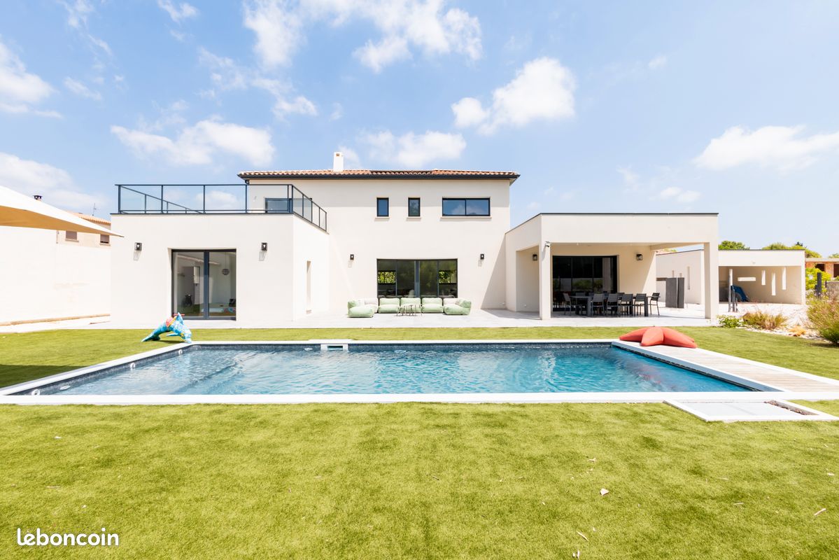 Maison 7 pièces 218 m² · à Tourbes · 218 m² · 990 000 €