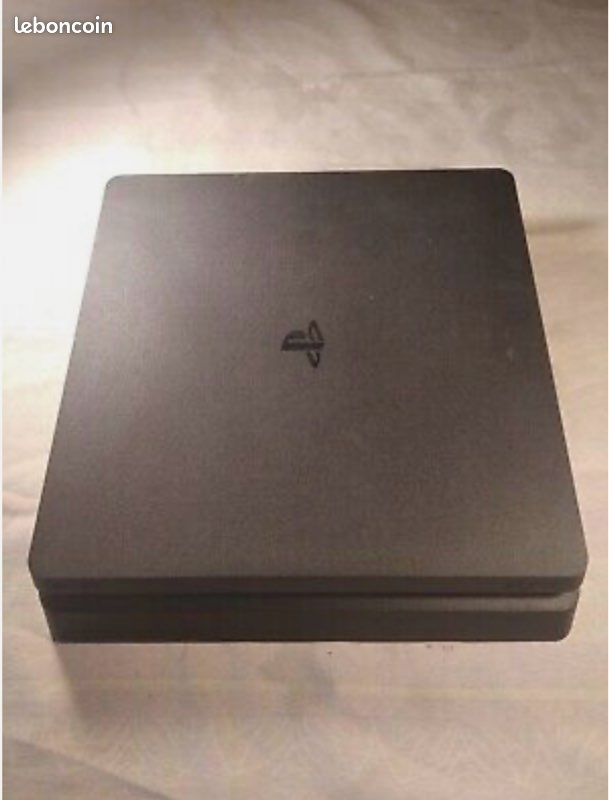 Ps4 slim (image 1)