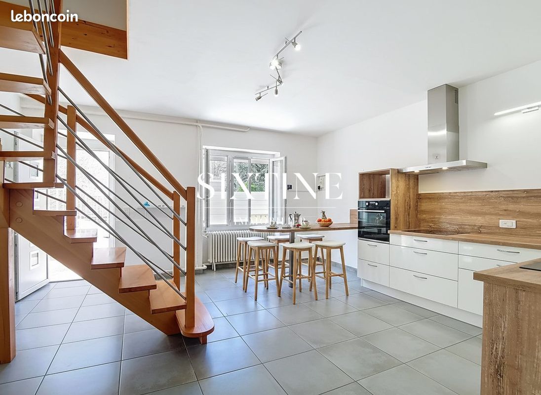 Maison 7 pièces 167 m² · à Assieu · 167 m² · 275 000 €