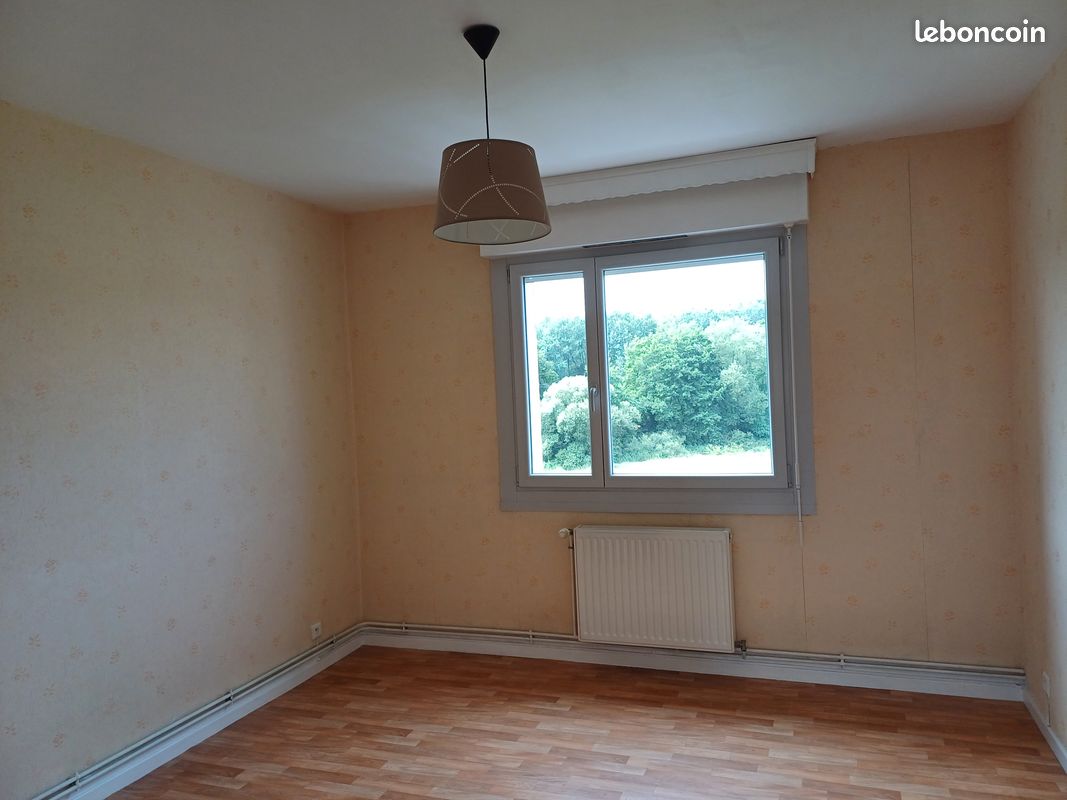 Appartement 3 pièces 81 m² · à Héricourt · 81 m² · 105 000 €