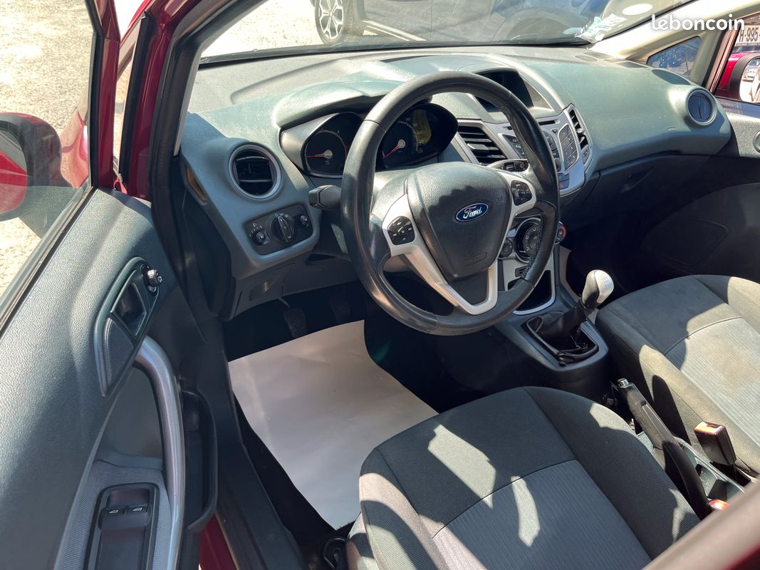 FIESTA 1.4 TDCI 70 Trend. 5p. 1ère Main. Garantie 12 Mois (image 6)
