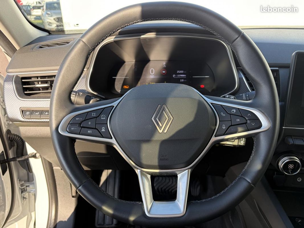 Renault arkana (2) 1.3 mild hybrid 140 evolution edc gsr2 (image 32)