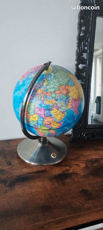 Globe terrestre (image 1)