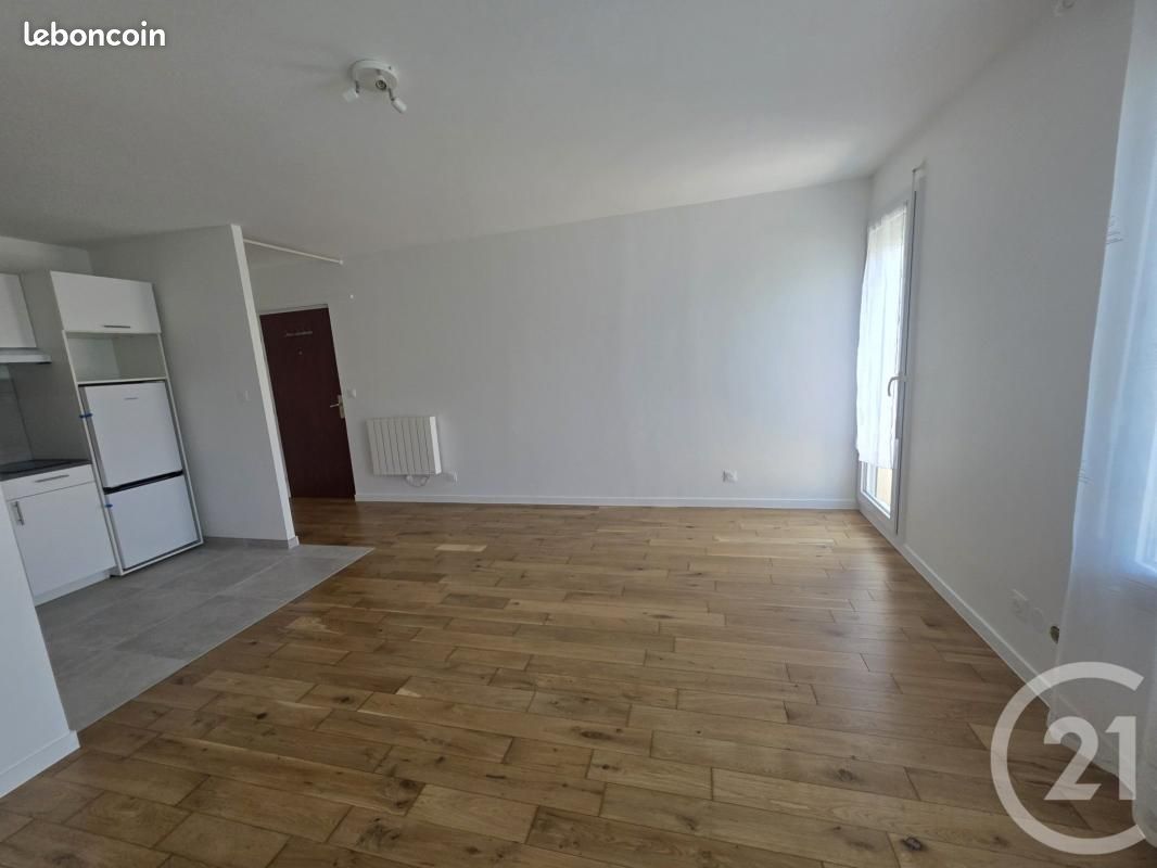 Appartement 1 pièce 28 m² · à Brie-Comte-Robert · 28 m² · 724 €