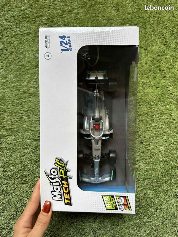 (Neuve) Maisto Tech - Voiture Radio Commandée Formule 1 (image 2)