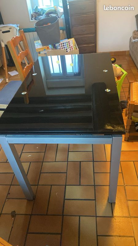Table en verre (image 3)