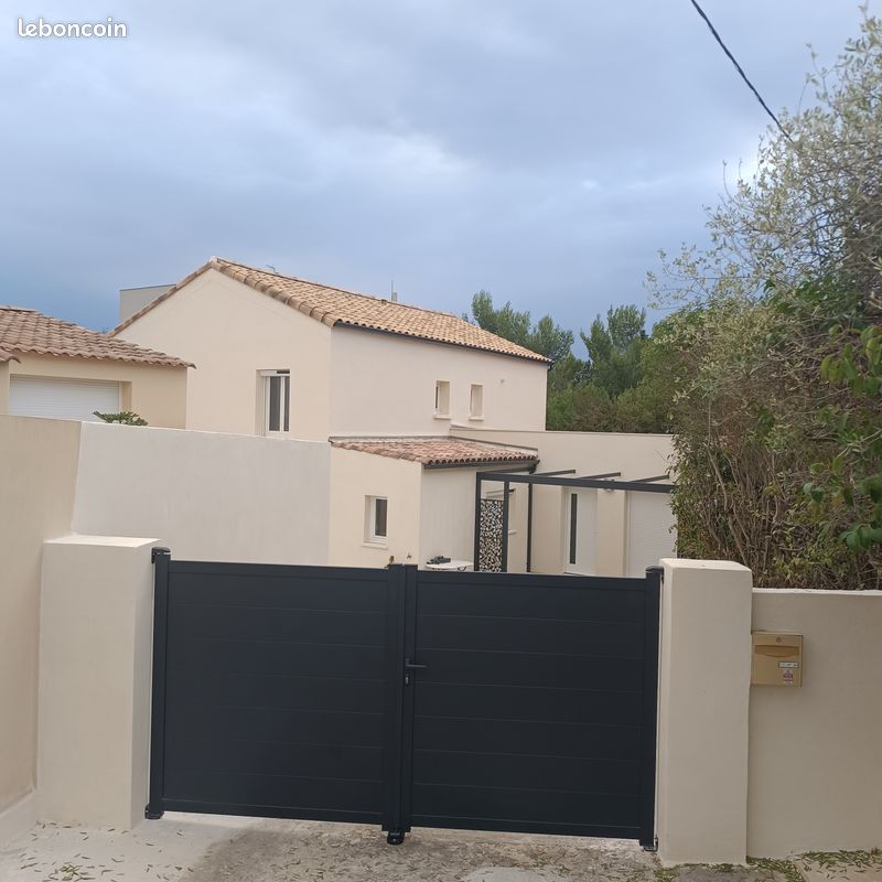Maison 6 pièces 161 m² · aux Angles · 161 m² · 430 000 €