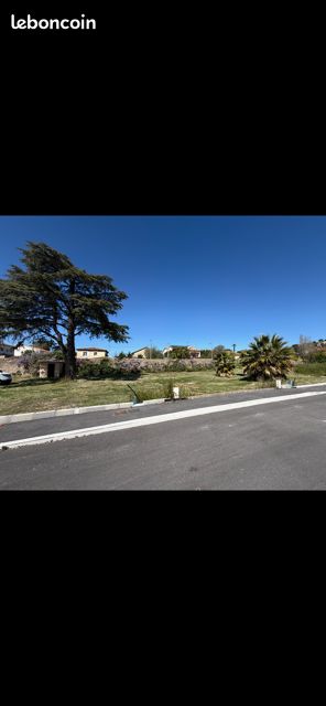 Terrains constructibles · à Hyères · 299 000 €