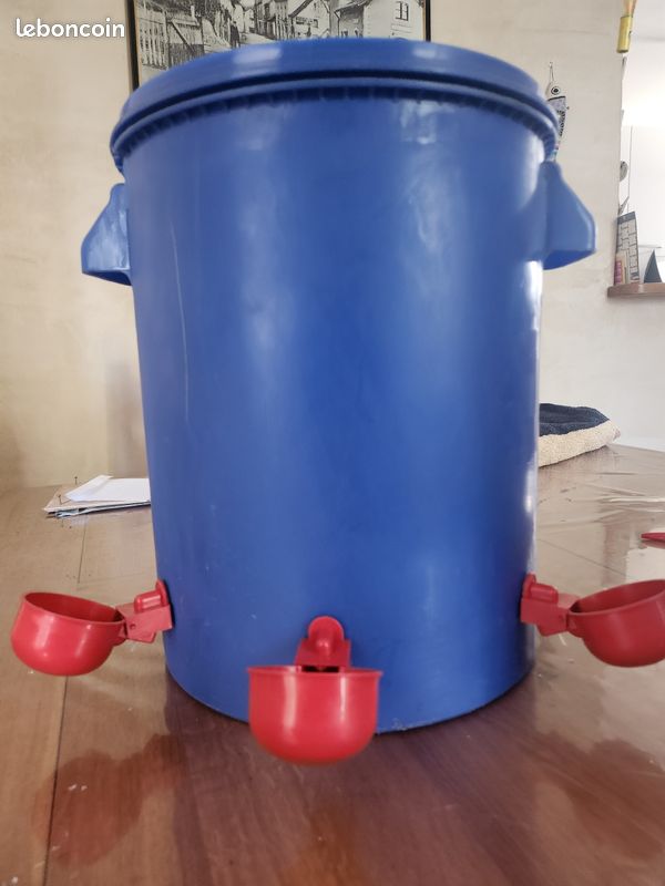 Abreuvoir collectif à poules 25 litres (image 1)