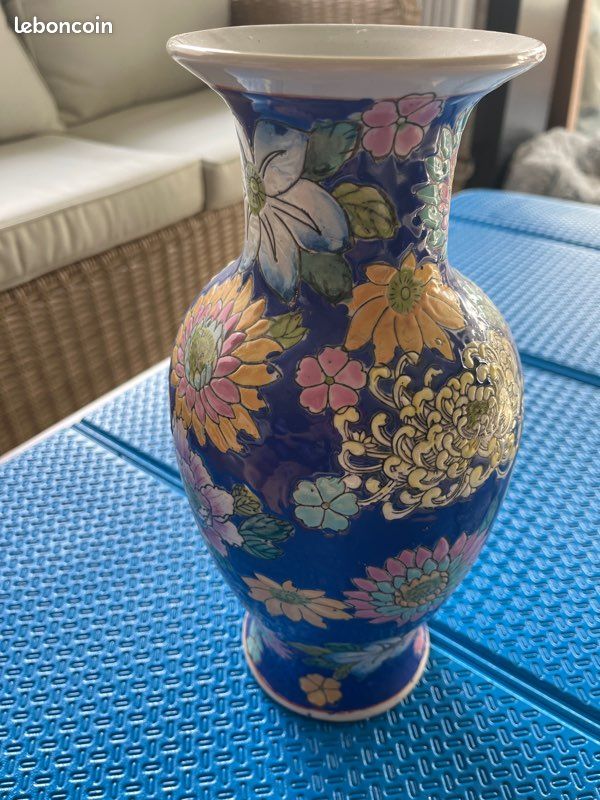 Grand vase ancien (image 1)