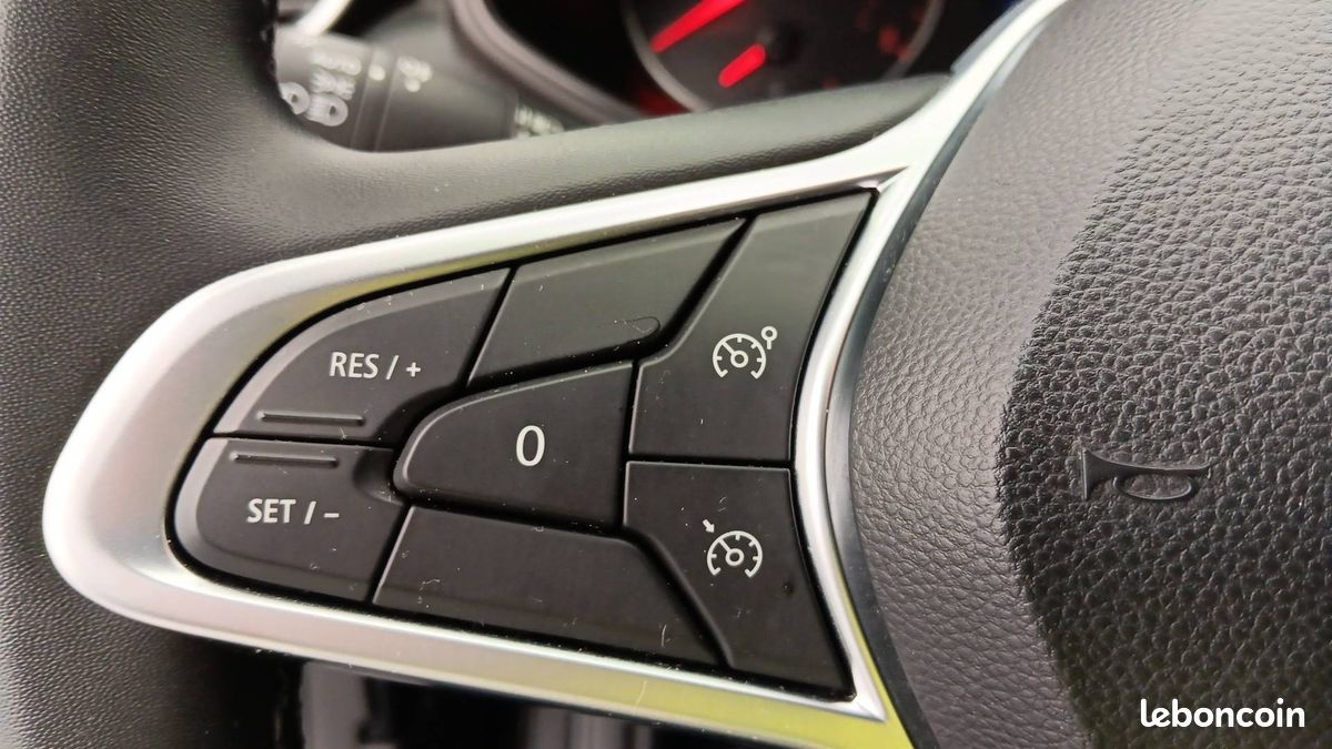 Renault clio tce 90 equilibre (image 22)