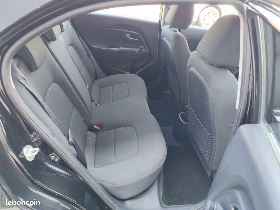 Kia RIO 1.1 CRDI 75 ISG Style 5P (image 4)