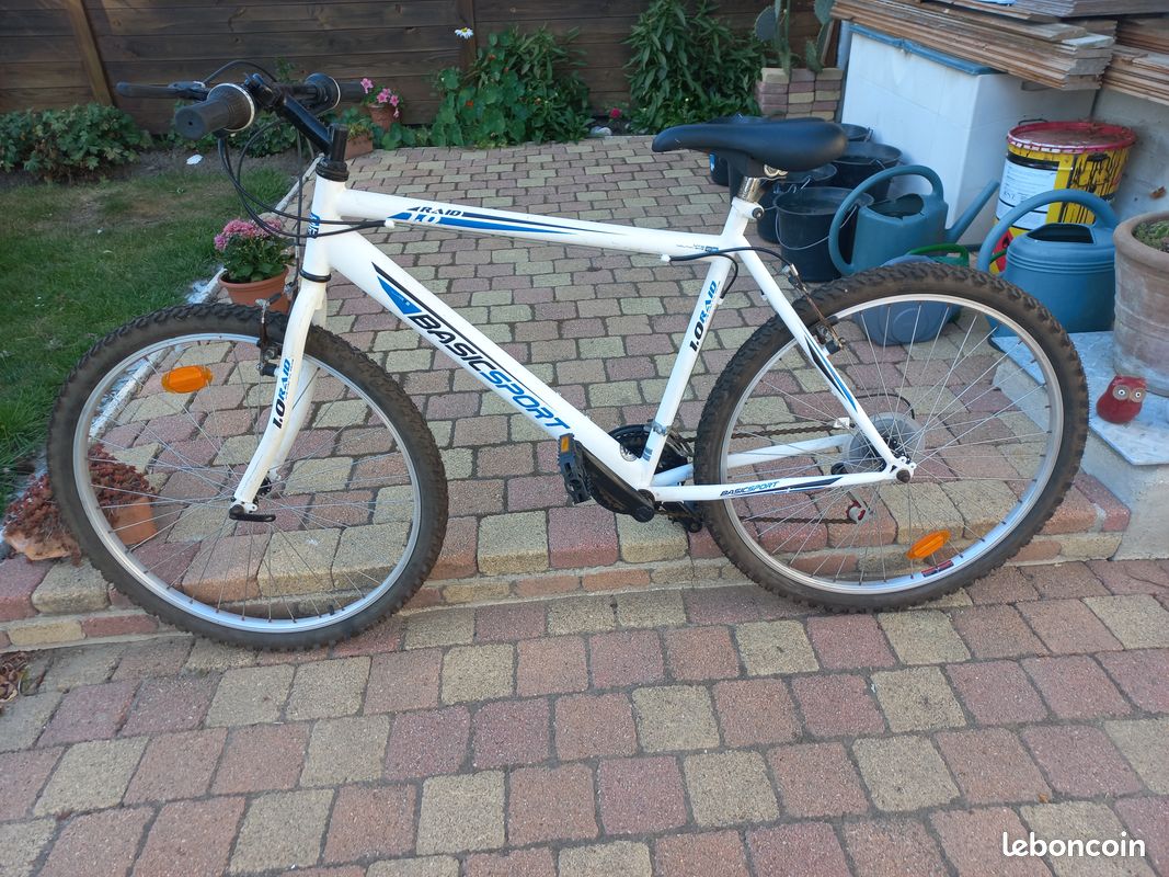 Vélo VTT Basic sport Raid Vélos