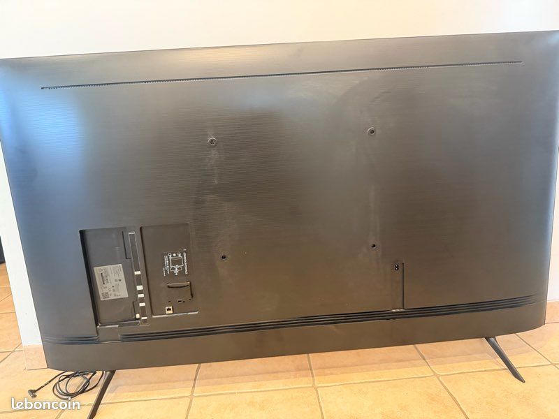 Télévision Samsung 65 pouces (image 3)