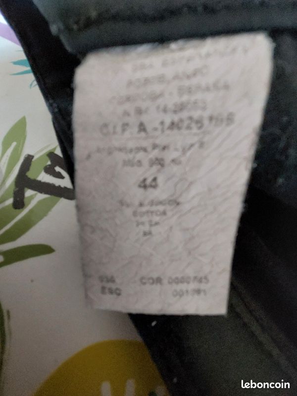 Pantalon noir taille 44 (image 4)