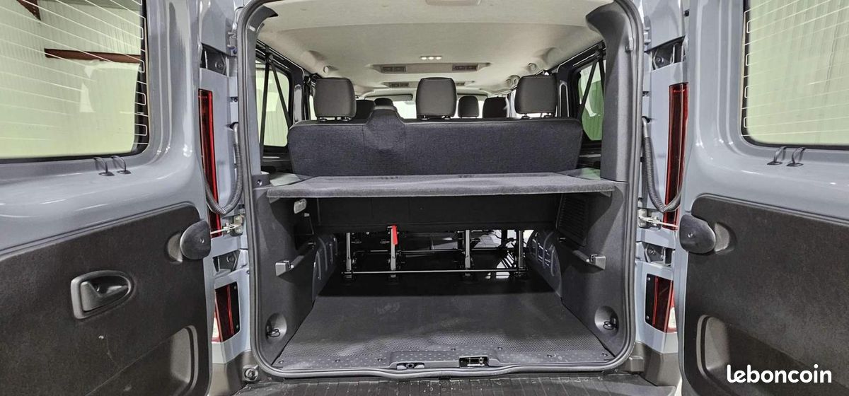 Nissan Primastar COMBI L1H1 3.0t 2.0 dCi 170 S/S BVA9 Tekna 8 pl (image 19)