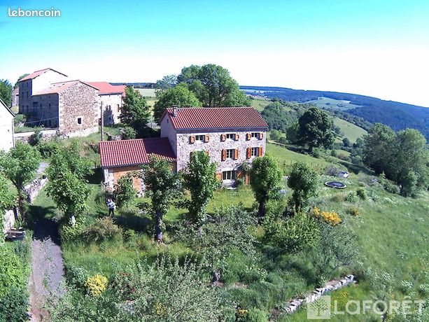 Propriété 4 pièces 180 m²