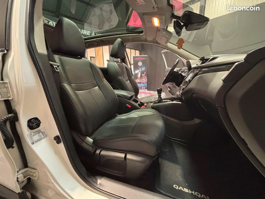 NISSAN QASHQAI 1.6 dCi 130 Stop/Start Tekna - excellent état - 86 000 km - intérieur cuir (image 14)