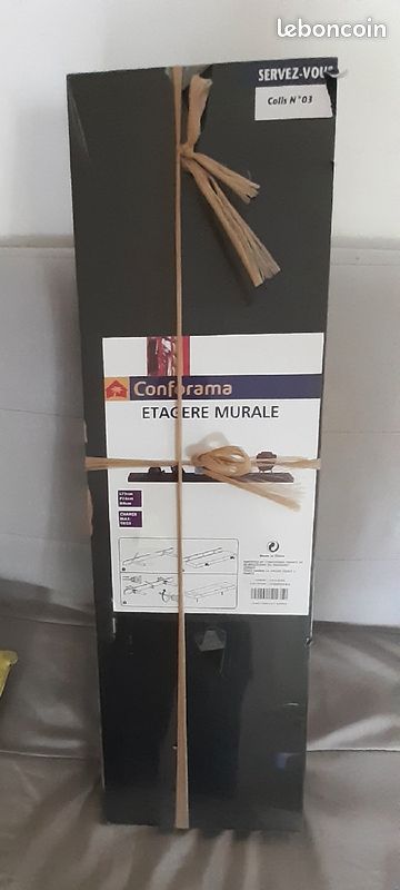 Étagères sans fixation apparentes (image 1)