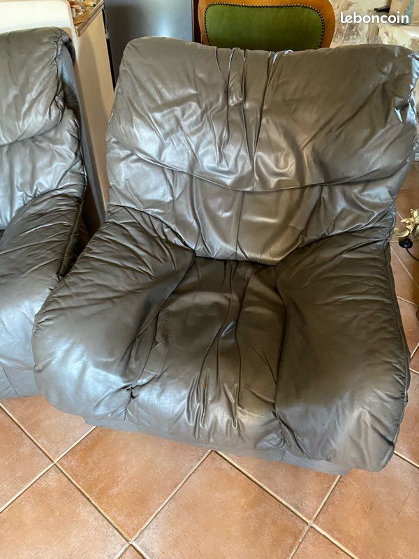 Vends canapé cuir gris souris + 1 fauteuil (image 2)