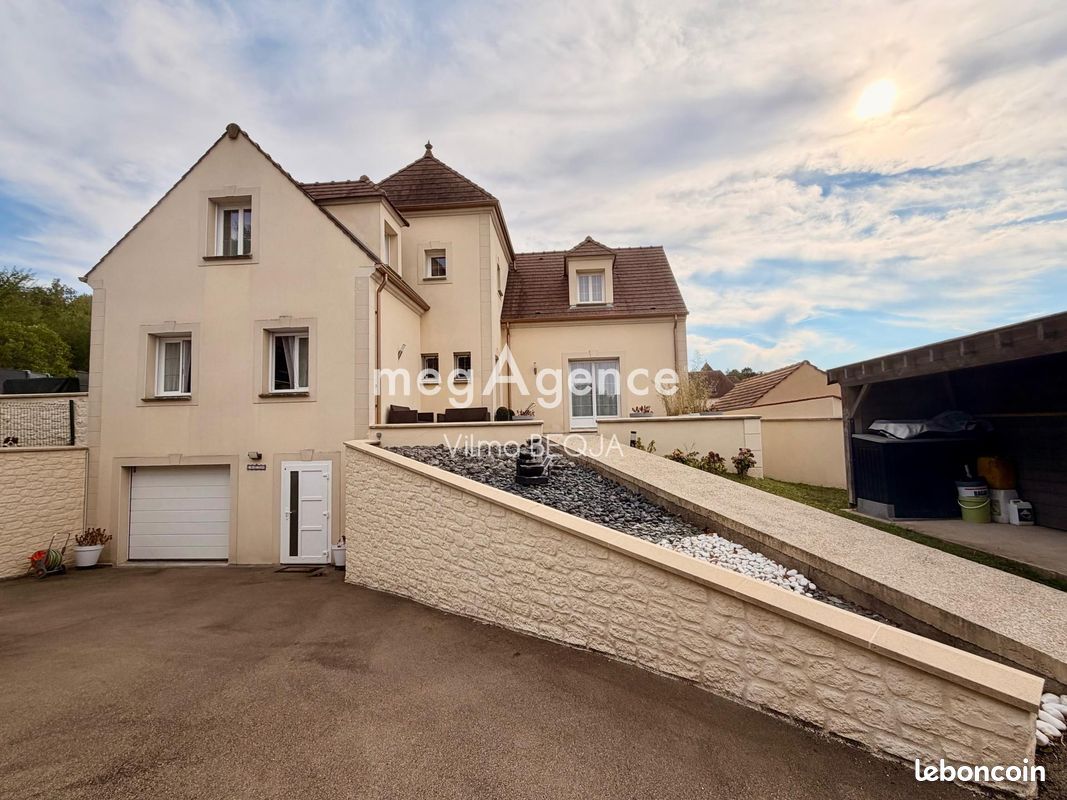 Maison 7 pièces 185 m² · à Pont-sur-Yonne · 185 m² · 415 000 €