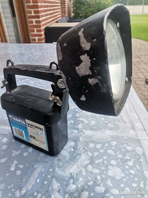Lampe, phare, projecteur (image 2)