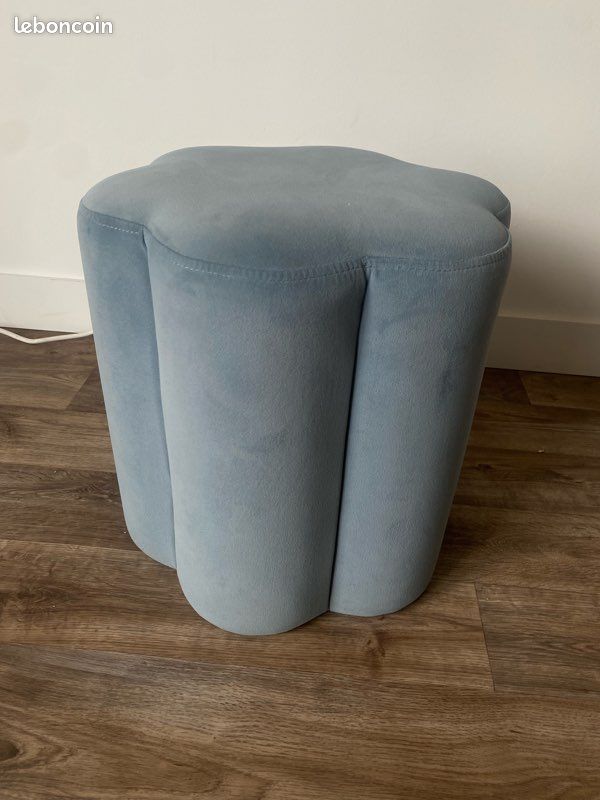 Pouf en velour bleu clair (image 3)
