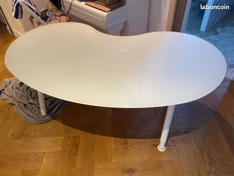 Bureau IKEA (image 1)