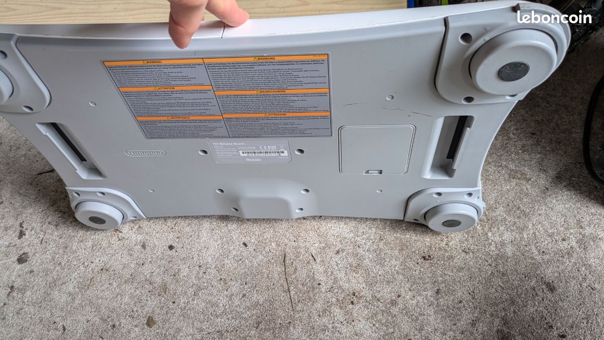 Wii balance board (image 2)