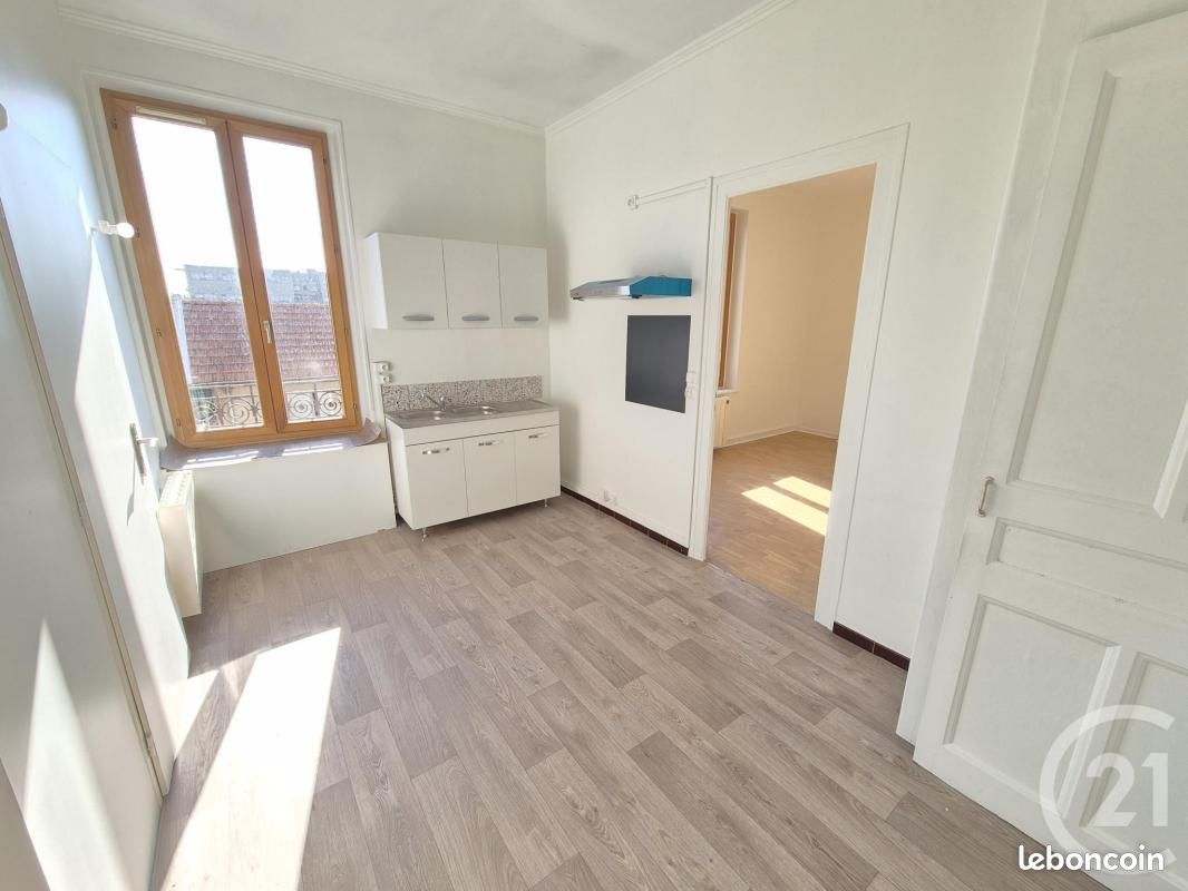 Appartement 2 pièces 35 m² · à Saint-Fons · 35 m² · 656 €