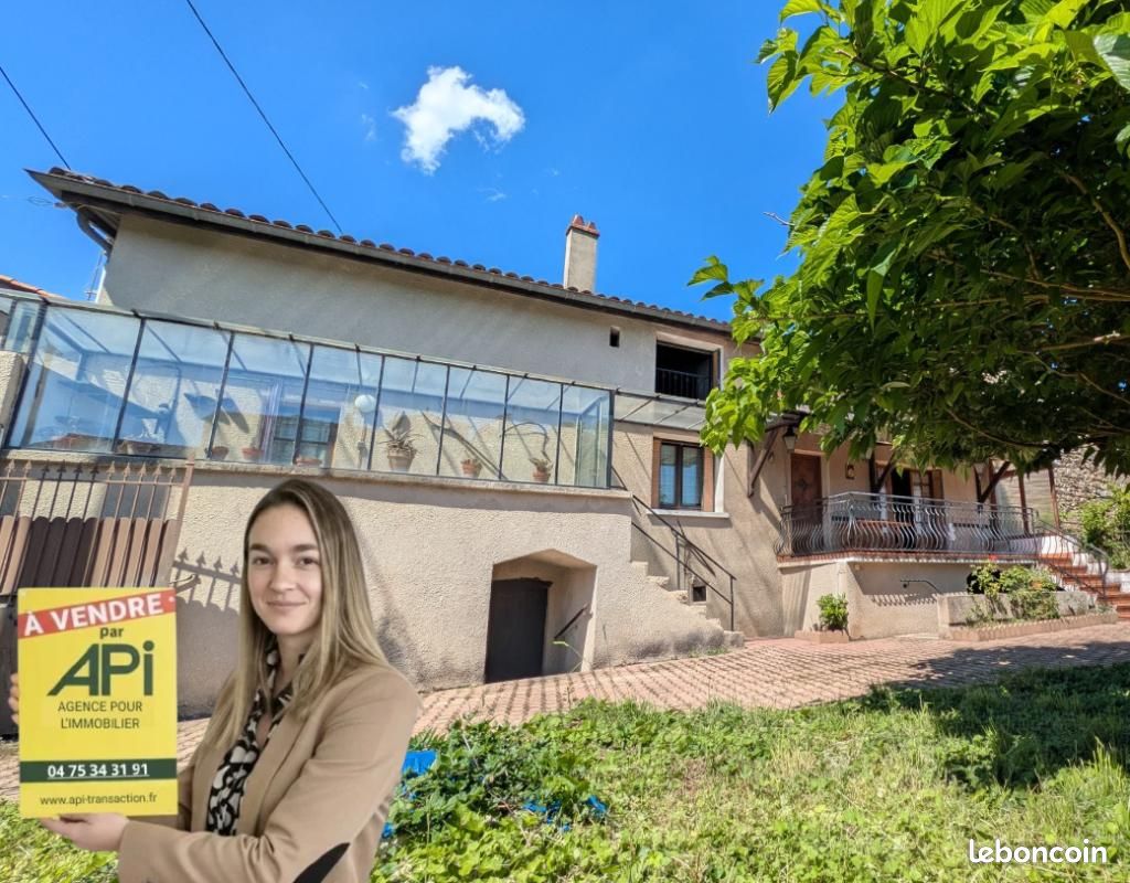 Maison 6 pièces 134 m² · à Champagne · 134 m² · 180 000 €